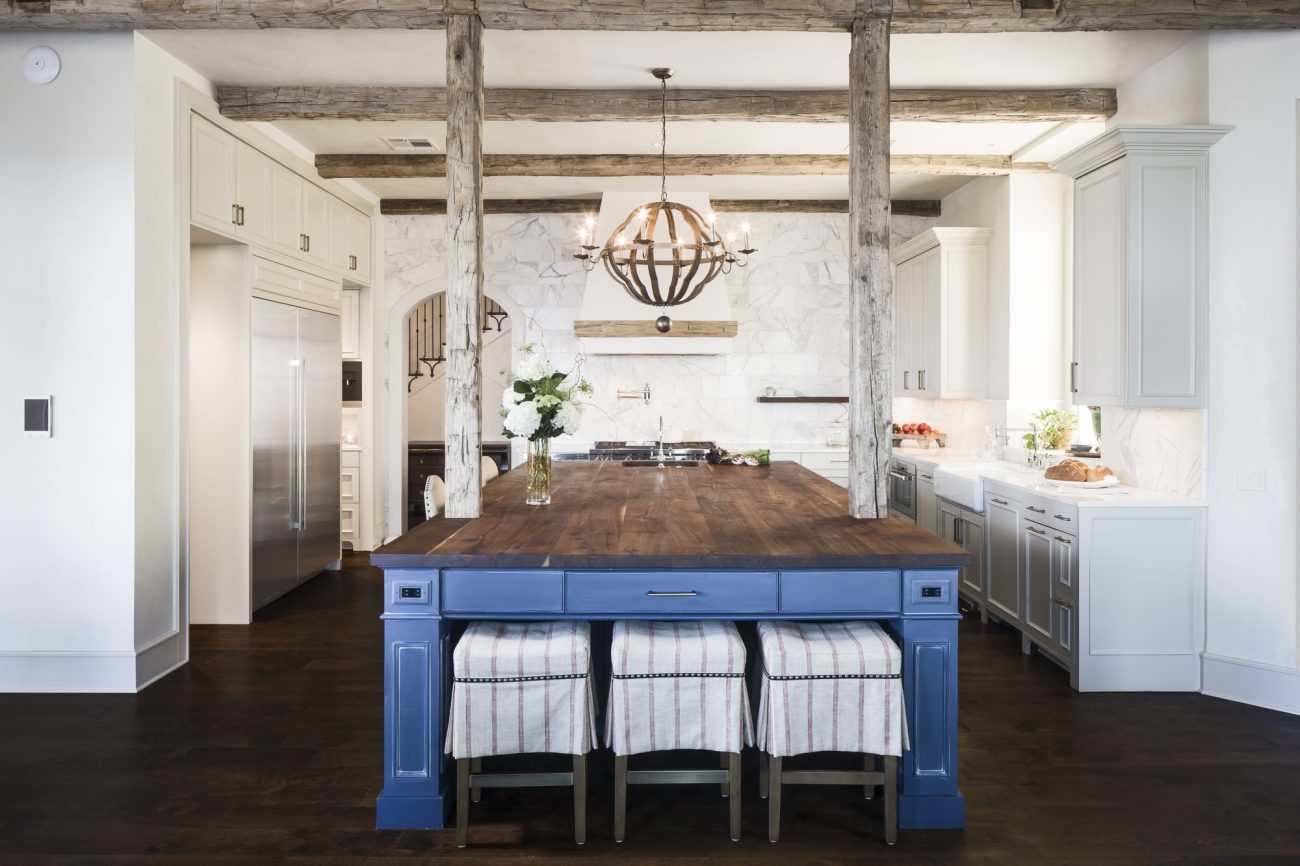 wooden kitchen columns