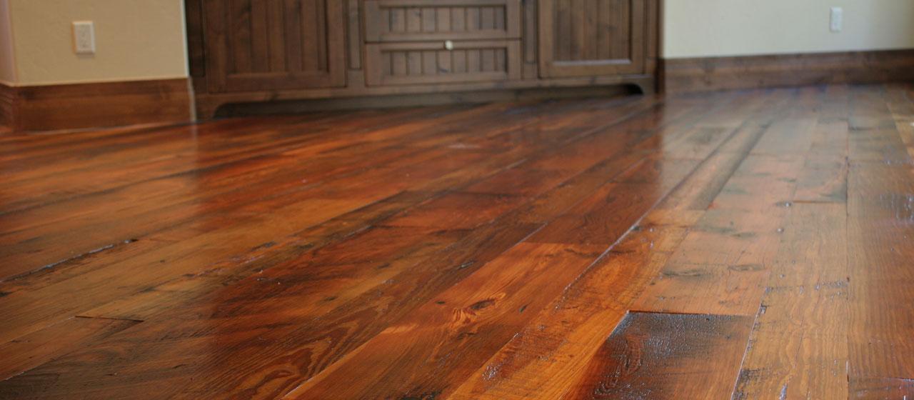9 Great Wood Flooring Ideas To Consider, Rustic Hardwood Flooring Wide Plank