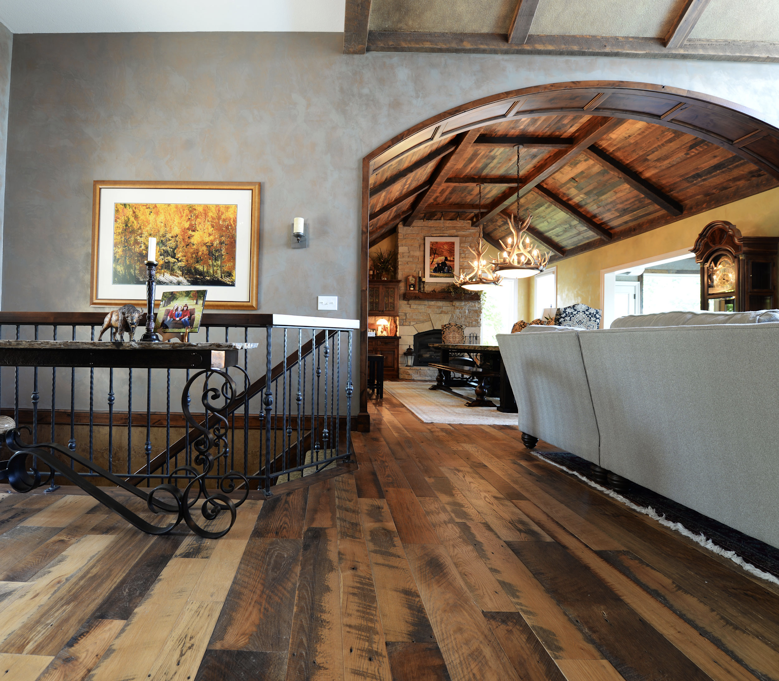 9 Distressed Wood Flooring Ideas for a Rustic Look | Elmwood Reclaimed  Timber, image size:1600x1400