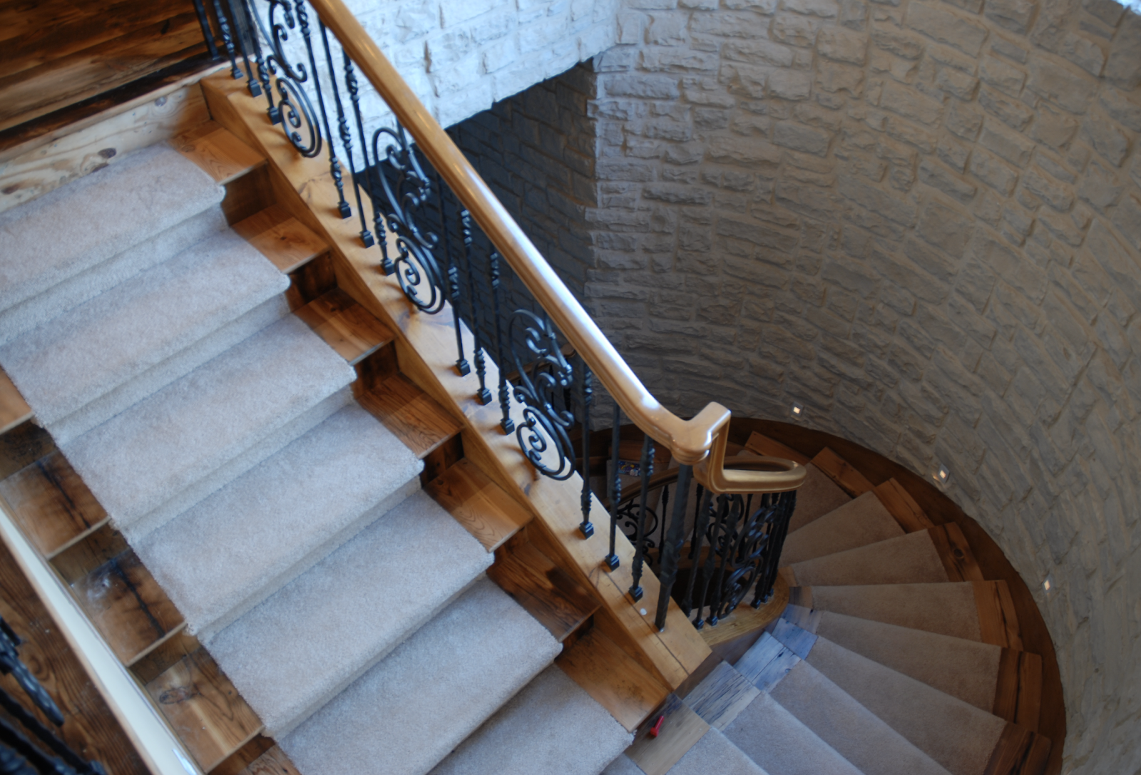 Carpeted Step Staircase