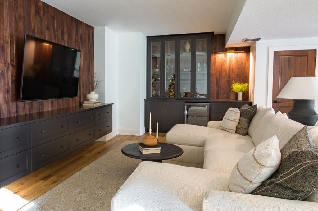 Sara Svehla Interior Design utilizing Elmwood's luxury wood plank paneling
